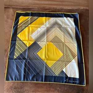 Leonardi Scarf | Excellent pre-owned condition Vintage